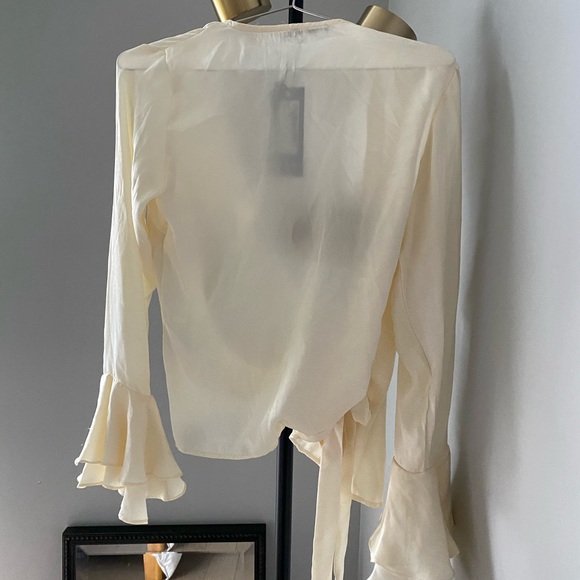 NASTY GAL Ruffle Wrap Top - Picture 3 of 3